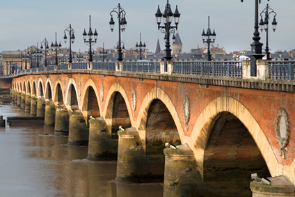 20170717122422-bordeaux-fotolia-29896015-614b70d5c7dbb122033512.jpg